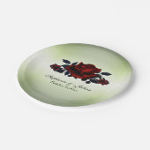 レッドローズゴシッ結婚クの名前と日付緑 ペーパープレート (アングル)