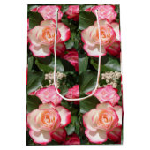 レッドローズバラホワイトフラワーフローラコテージガーデン ミディアムペーパーバッグ (裏面)