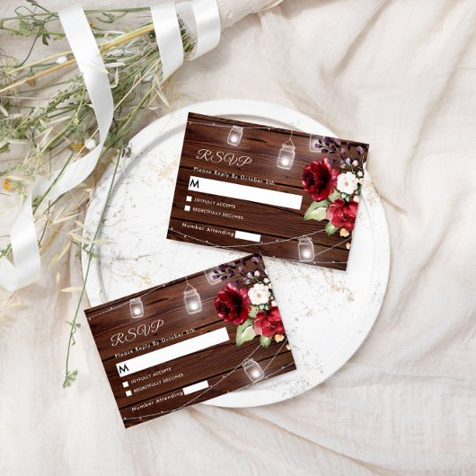 レッドローズフラワーズ素朴ウッドウェディングRSVPカード 出欠カード