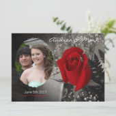 レッドローズブーケエレガントオーバルカップル写真 招待状 (スタンド正面)