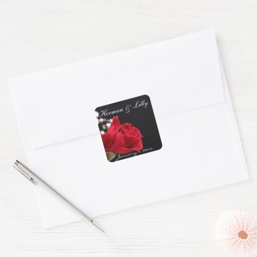 レッドローズブーケパーソナライズされた結婚ーズ スクエアシール (封筒)