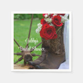 レッドローズ素朴カウボーイブーツウェスタンブライダルシャワー スタンダードカクテルナプキン (正面)