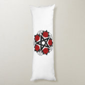 レッドローゼス付きペンタグラム ボディピロー (裏面 (縦))