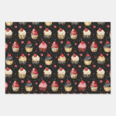 レッド金ゴールドグラムカップケーキフラワーズ誕生日 ラッピングペーパーシート (正面)