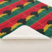 レッド金ゴールドグリーンブラックアフリカマップクロシェプリントオン シェルパブランケット (3/4)