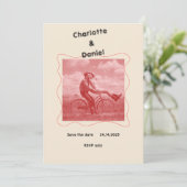 レッド&クリームミニマモダンリストおもしろいレトロ結婚ズ 招待状 (スタンド正面)