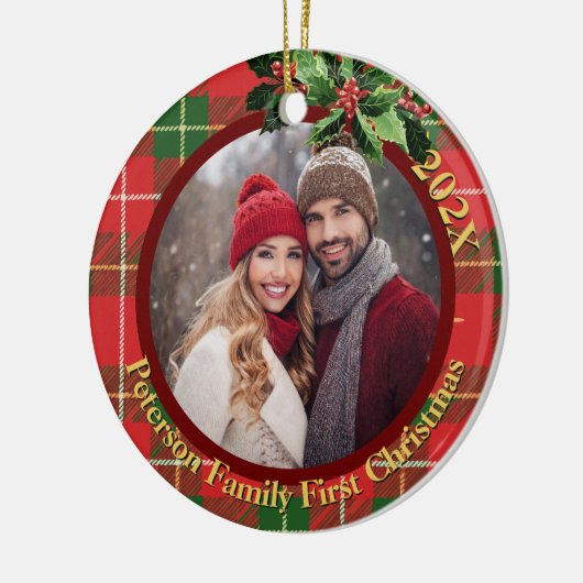 レッド グリーン プライド | 私たちの初めてのクリスマス フォト セラミックオーナメント (左)
