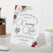 レッド&ピンクローズ踊り足フリップフロップ結婚ズ 台座サイン (インサイチュ)