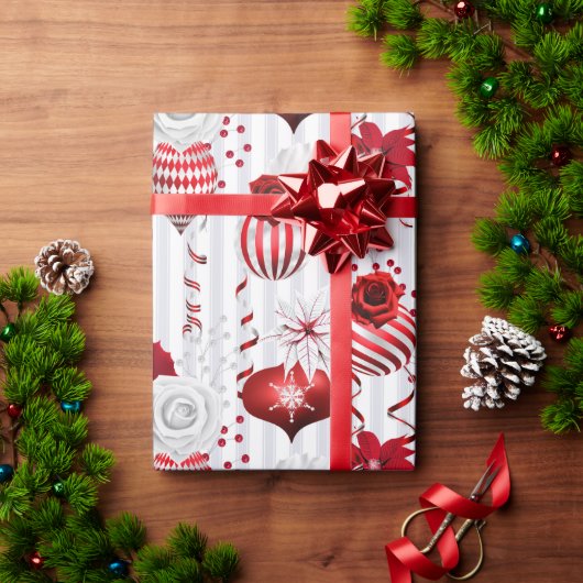 レッド&ホワイトクリスマスオーナメントホリデイ ラッピングペーパー (クリスマスギフト)