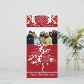 レッド&ホワイトダマスクパインホリデーファミリー写真 シーズンカード (スタンド正面)