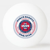 レッド、ホワイト、ブルーのノースダコタ・サークル 卓球ボール (裏面)
