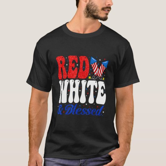 レッド ホワイト ブレスド アメリカ独立記念日 愛国 Tシャツ (正面)