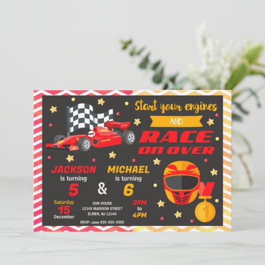 レッド・レースカーの合同誕生日 | レトロF1カー 招待状 (スタンド正面)