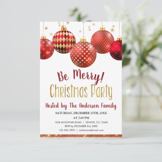 レッド&金ゴールドオーナメントクリスマスホリデーディナーパーティー 招待状 (スタンド正面)