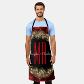 レッド&金ゴールドクリスマスきらめくカスタムモノグラム エプロン (着用した状態)