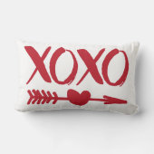 レッドXOXOハートアローコーヒーマグ ランバークッション (裏面)