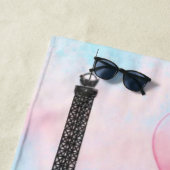 レディかわいらしーウィズピンクハートバルーン – アイラブパリ ビーチタオル (インサイチュ)