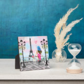 レディかわいらしーウィズピンクハートバルーン – アイラブパリ フォトプラーク (インサイチュ)