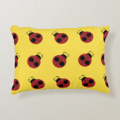 レディバグ60年代のレトロクールな赤黄色 アクセントクッション (正面)