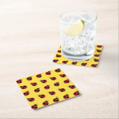レディバグ60年代のレトロクールな赤黄色 スクエアペーパーコースター (インサイチュ)