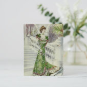 レディビクトリアン-ヴィンテージフランスのファッション – グリーンドレス ポストカード (スタンド正面)