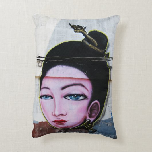 レディラオグラフィティ通りアート アクセントクッション (裏面(縦))