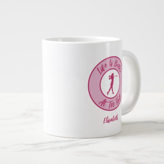 レディーゴルファーTee時間名スポーツユーモアおもしろいピンク ジャンボコーヒーマグカップ (正面右)