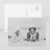 レディースオンビーチオールドブラック&ホワイトイメージポストカード ポストカード (正面/裏面)