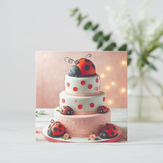 レディーバグをテーマにした子供の誕生日ケーキ カード (スタンド正面)