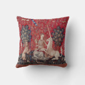 『レディー・アンド・ユニコーン中世タペストリーの光景』 クッション (裏面)