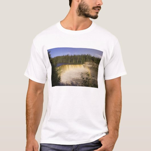 レディー・エブリン滝州立公園、ノースウエスト準州 Tシャツ (正面)