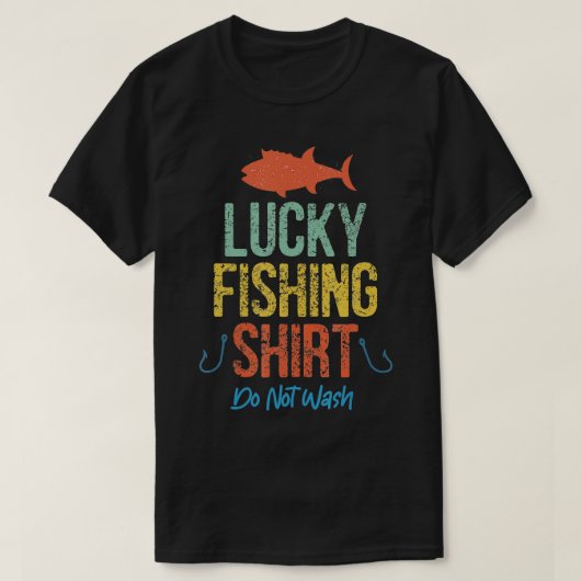 レトロおもしろいヴィンテージラッキー魚釣り魚を洗わない Tシャツ (デザイン正面)