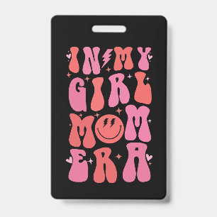 レトロでグルーヴィな母の日 "Girl Mom エラ" バッジ