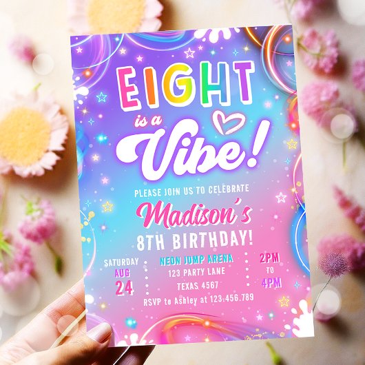 レトロでグルーヴィーなネオンの女の子の誕生日 Eight is a Vibe 招待状