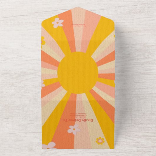 レトロでグルーヴィーな70年代風オレンジイエローの結婚式 オールインワン招待状 (外側)