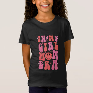 レトロでグルーヴィーなGirl Mom時代の私 母の日 Tシャツ