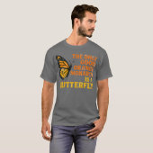 レトロなオレンジのモナークは蝶だけ Tシャツ (正面フル)