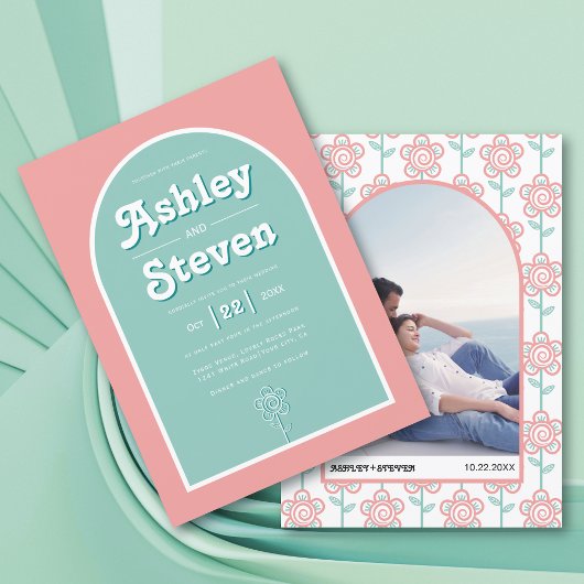 レトロなグルーヴィーなオレンジと水色の1970年代風ウェディング 招待状