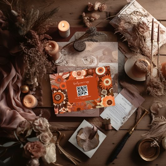 レトロなグルーヴィーなバーントオレンジの花柄の結婚式 出欠カード