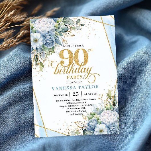レトロなダスティブルーの90歳の誕生日の花のスクリプト   招待状