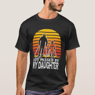 レトロなデザイン！娘に踏まれた Funny Skiing デザイン Tシャツ
