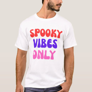レトロなハロウィン・タイポグラフィーでお化けの雰囲気を演出 Tシャツ