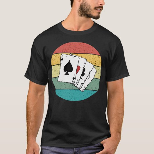 レトロなビンテージポーカーカードゲーム Tシャツ (正面)