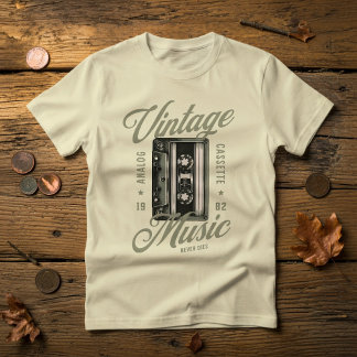 レトロなビンテージ ミュージック カセット テープ Tシャツ
