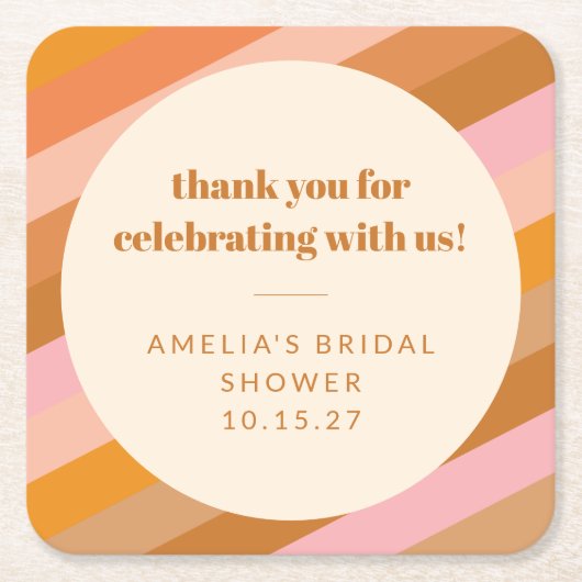 レトロなピンクのサンセットストライプ カスタム ブライダルシャワー スクエアペーパーコースター (正面)