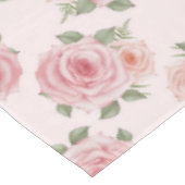 レトロなピンクのバラのガーデンコテージの花模様 テーブルクロス (アングル)