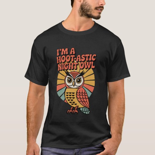 レトロなフクロウの夜の面白いフクロウ愛好家のTシャツ Tシャツ (正面)