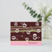 レトロなフクロウ家族 かわいい ファンシー ストライプ ネスト 楽しい ポストカード (スタンド正面)