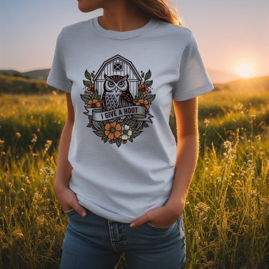 レトロなメンフクロウの'I give a hoot'デザイン Tシャツ