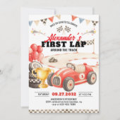レトロなレースカーがサーキットを1周目で走る誕生日 招待状 (正面)